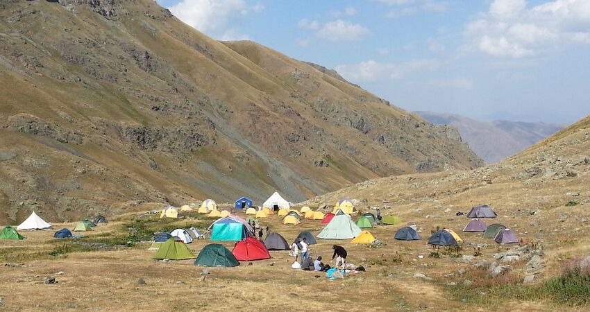 Kaçkar Dağlarının Zirvesine Yolculuk / Trekking Turu