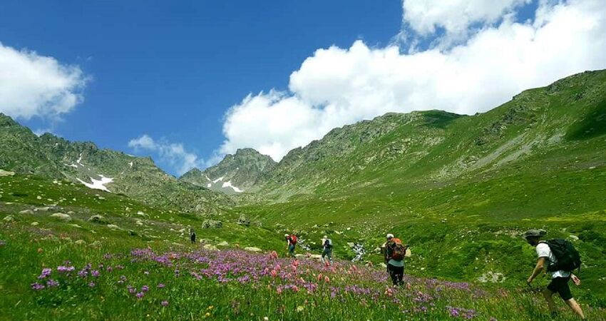 Kaçkar Dağlarının Zirvesine Yolculuk / Trekking Turu