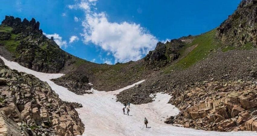 Kaçkar Dağlarının Zirvesine Yolculuk / Trekking Turu