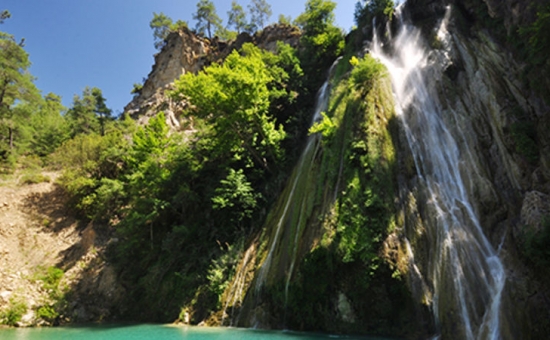 Uçansu Şelalesi Doğa Yürüyüşü