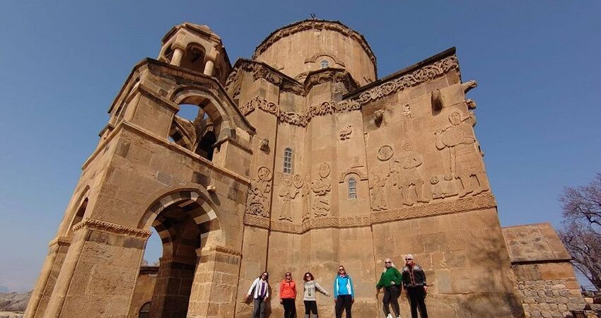 Hakkari Coğrafyasında ,Doğa, Fotoğraf ve Kültür Turu